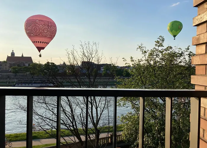 شقة Royal Oak - 3bd 2ba With Parking And River View *