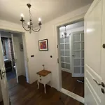 Royal Oak - 3bd 2ba With Parking And River View
