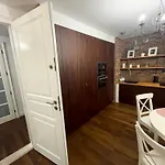 Royal Oak - 3bd 2ba With Parking And River View Lägenhet *