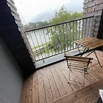 Royal Oak - 3bd 2ba With Parking And River View * Kraków