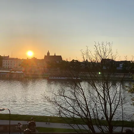 Royal Oak - 3bd 2ba With Parking And River View Appartement