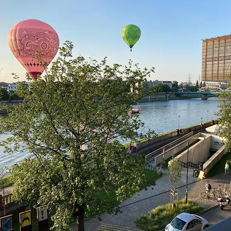 Apartament Royal Oak - 3bd 2ba With Parking And River View