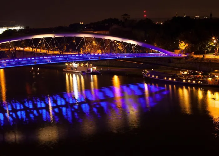 Royal Oak - 3bd 2ba With Parking And River View Appartement