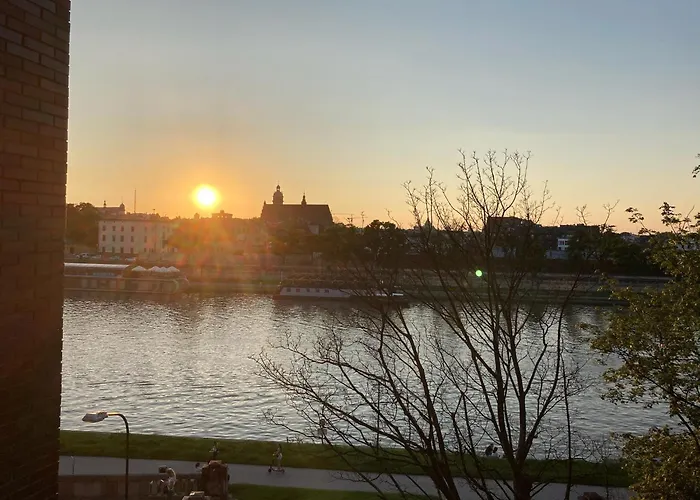 Royal Oak - 3bd 2ba With Parking And River View Appartement