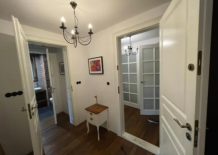 Royal Oak - 3bd 2ba With Parking And River View