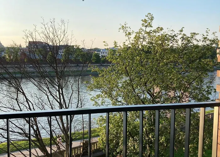 Royal Oak - 3bd 2ba With Parking And River View Appartement *