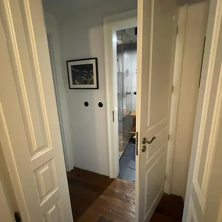 Royal Oak - 3bd 2ba With Parking And River View Apartmán *