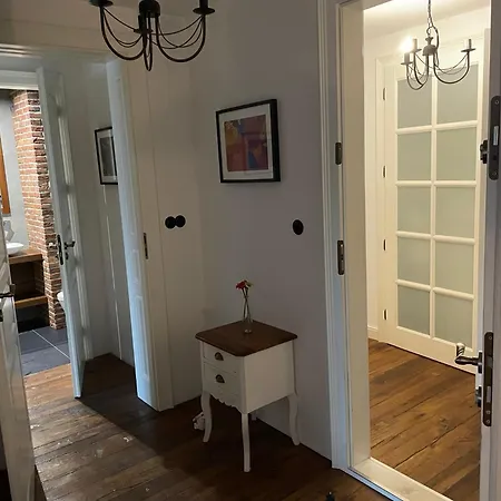 Royal Oak - 3bd 2ba With Parking And River View